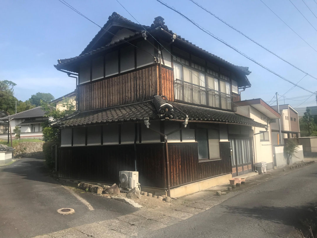 5DK House in Shōō, Okayama with Detached Garage - Thumbnail 3