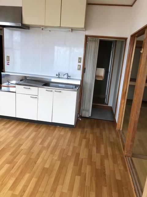 2DK Apartment for Rent in Takikawa, Hokkaido - No Key Money - Thumbnail 3