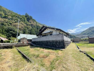 Traditional 8K House in Minobu, Yamanashi - 255sqm Land — Image 2, Minobu, Yamanashi