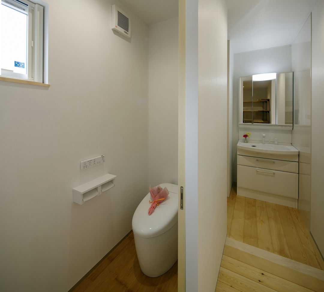 Modern 2SLDK house with courtyard in Nagano City - Thumbnail 4