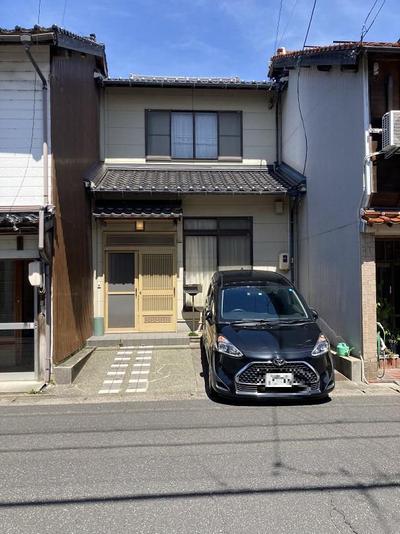 Spacious 7DK House for Sale in Hirata, Izumo - Close to Station — Image 1, Izumo, Shimane