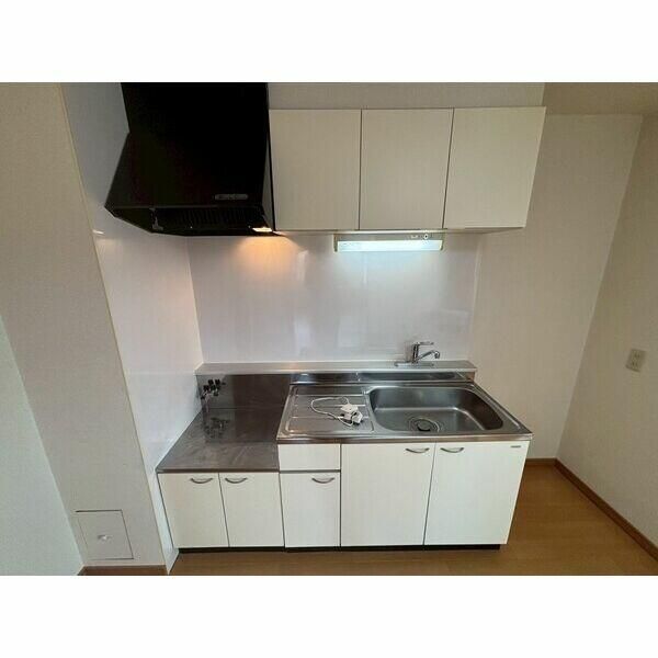 2DK Apartment for Rent in Shiroishi-ku, Sapporo - No Key Money - Thumbnail 4