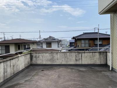 Spacious 7DK House in Shikokuchuo, Ehime Prefecture — Image 1, Shikokuchuo, Ehime