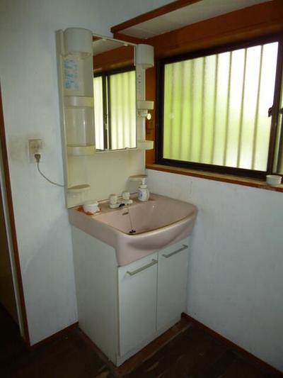 4LDK House for Sale in Konan-chuo, Kumagaya - Near Schools — Image 2, Kumagaya, Saitama