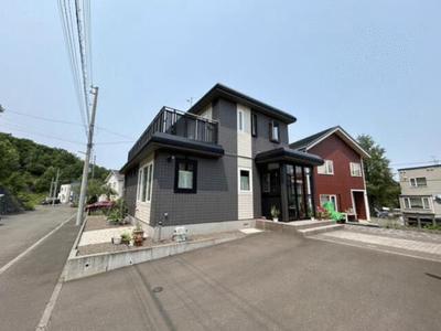 Spacious 3LDK House in Teine, Sapporo with Mountain Views — Image 2, Teine, Hokkaido