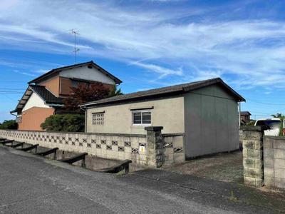 Spacious 6DK House in Higashikagawa with Large Land Plot — Image 1, Higashikagawa, Kagawa