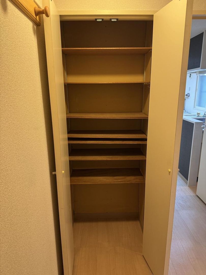 1LDK Apartment for Rent in Misono Jujo, Sapporo - Thumbnail 3