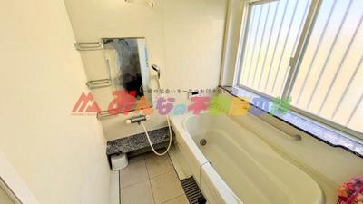 Spacious 4LDK House for Sale in Kurume City, Solar-Ready — Image 2, Kurume, Fukuoka