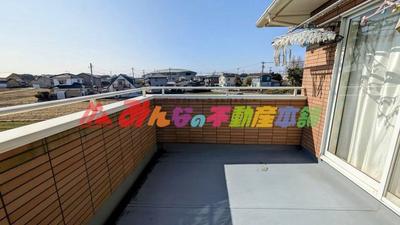 Spacious 4LDK House for Sale in Kurume City, Solar-Ready — Image 3, Kurume, Fukuoka