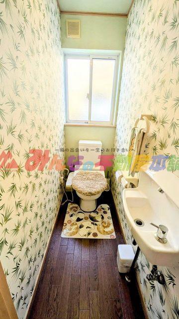 Spacious 4LDK House for Sale in Kurume City, Solar-Ready — Image 1, Kurume, Fukuoka