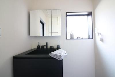 Modern 3LDK GLAMP Series Home Near Naka-Komono Station — Image 3, Komono, Mie