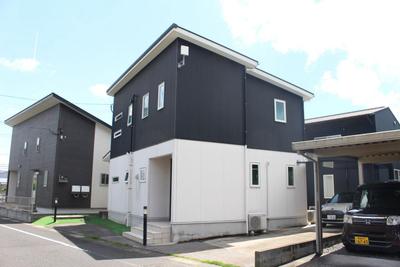 [Hatomark Site] 4SLDK Used Detached House in Matsubara-cho 3-chome, Aira City, Kagoshima Prefecture — Image 2, Aira, Kagoshima