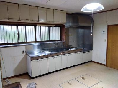 Spacious 12SLDK Traditional Home with Large Land in Isumi — Image 4, Isumi, Chiba