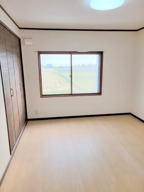 Renovated 5LDK House for Rent in Urausu, Hokkaido with Pet Consideration - Thumbnail 4