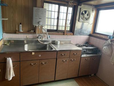 Traditional 3DK House in Coastal Kushimoto for Sale — Kitchen, Kushimoto, Wakayama