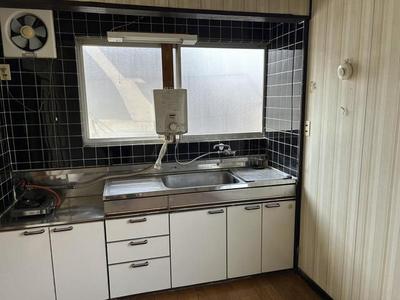 Spacious 7LDK House in Kure City - 186sqm on Large Land Plot — Image 4, Kure, Hiroshima