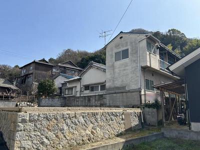 Spacious 7LDK House in Kure City - 186sqm on Large Land Plot — Image 1, Kure, Hiroshima