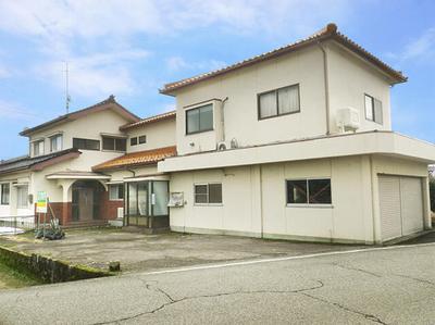 Spacious 9DK House in Uozu City - 532m² Plot — Image 1, Uozu, Toyama