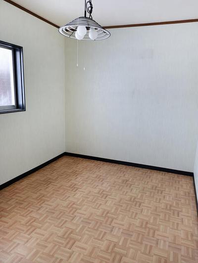 Spacious 9DK House in Uozu City - 532m² Plot — Image 4, Uozu, Toyama