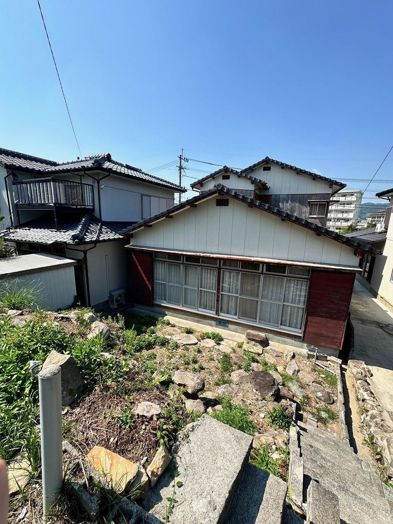 7DK House with Rooftop Garden in Isahaya - Thumbnail 2