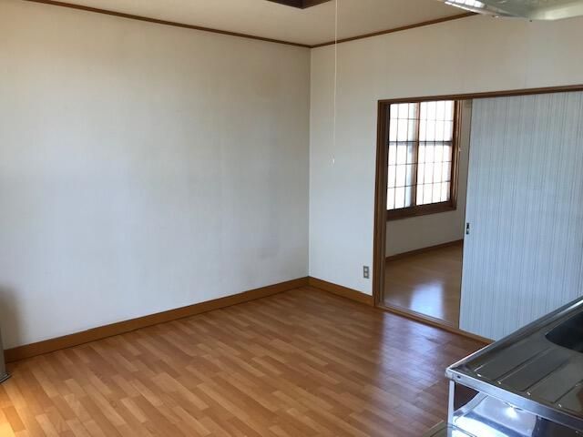 2DK Apartment for Rent in Takikawa, Hokkaido | 41.4 sqm - Thumbnail 2