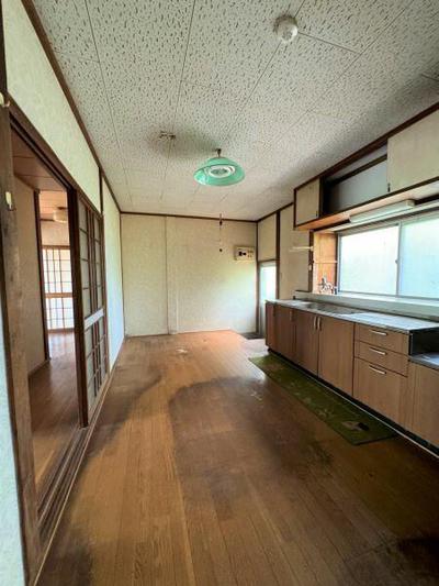 [Hatomark Site] 4DK used detached house in Oaza Esuka, Usa City, Oita Prefecture — Image 3, Usa, Oita