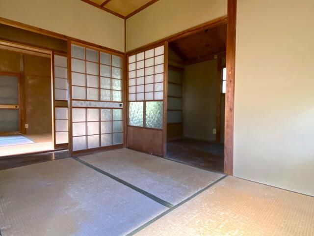 1967 2DK House on 234sqm Land in Matsuyama, Ehime - Thumbnail 4