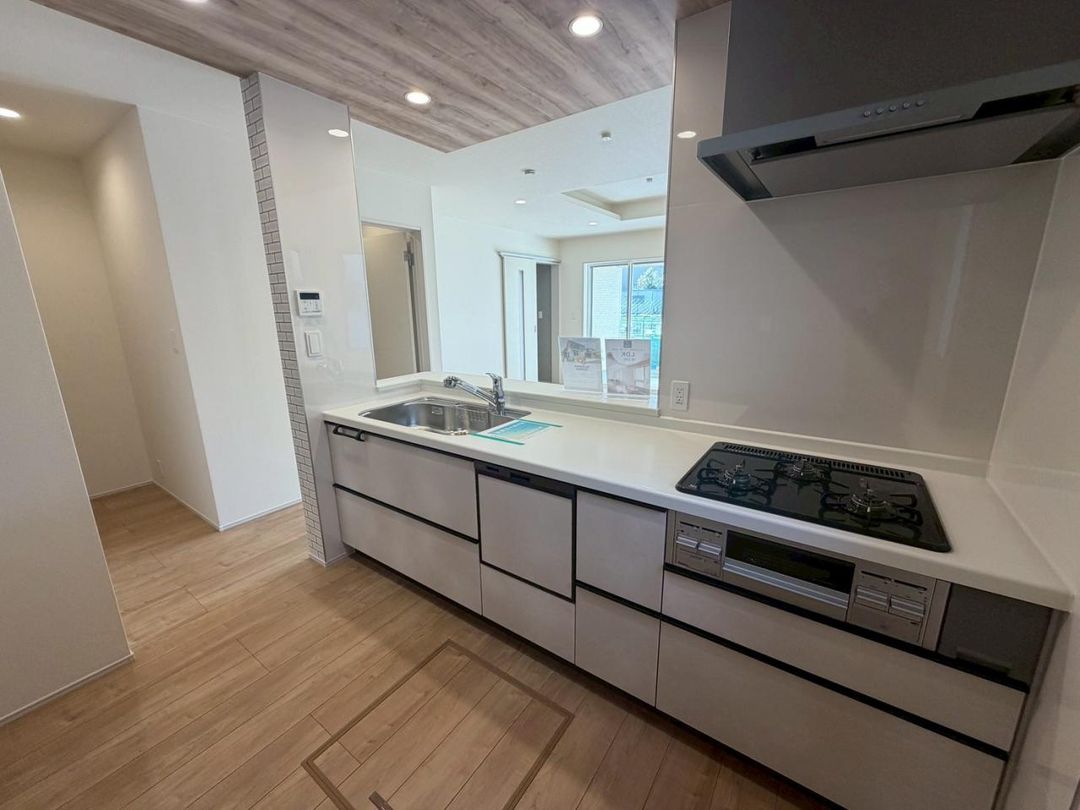 New 4LDK Detached House in Hirakata, Osaka - ZEH Certified - Thumbnail 3