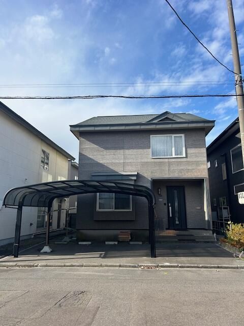 3SLDK Wooden House for Sale in Hakodate, Hokkaido - Image 1