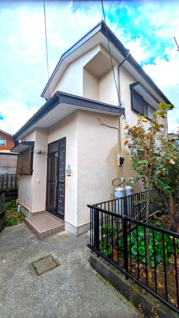 2LDK Detached House for Sale in Yokosuka, Kanagawa - Thumbnail 2
