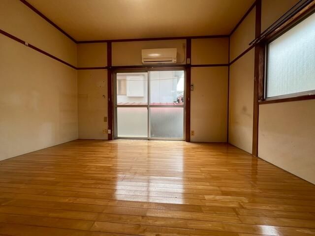 1K Apartment for Rent in Kagoshima City, Kagoshima - Thumbnail 2