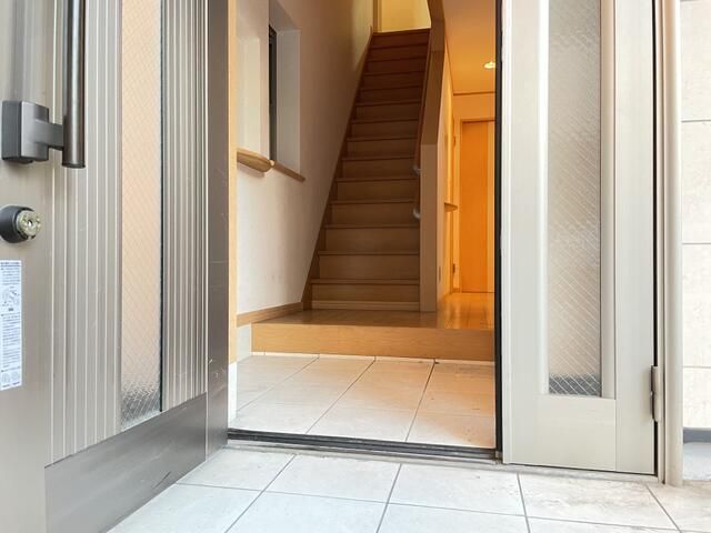 3LDK Steel-Frame House for Sale near Omiya Station, Moriguchi - Thumbnail 2