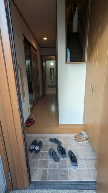 Renovated 1972 3DK House for Sale in Yokohama Kanagawa Ward - Thumbnail 3