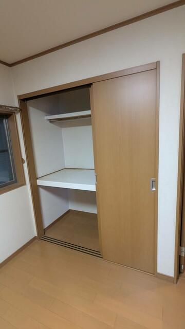 Renovated 1972 3DK House for Sale in Yokohama Kanagawa Ward - Thumbnail 4