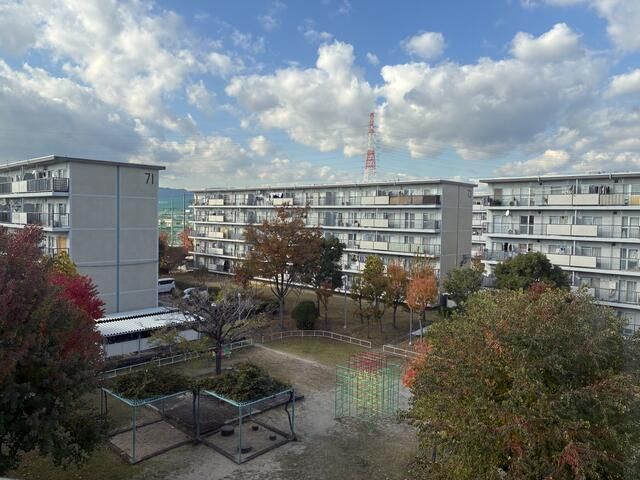 2LDK Apartment for Rent in Takatsuki, Osaka - 50,000 Yen - Thumbnail 2