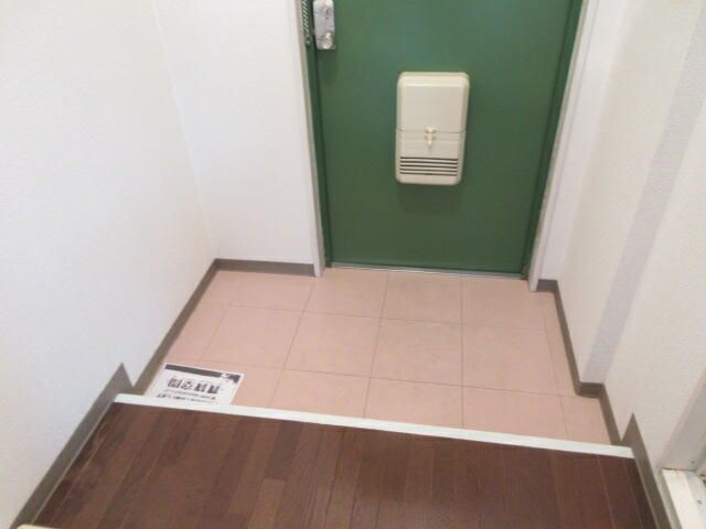 Women-Only 1K Apartment for Rent near Shobuike Station, Nara - Thumbnail 2