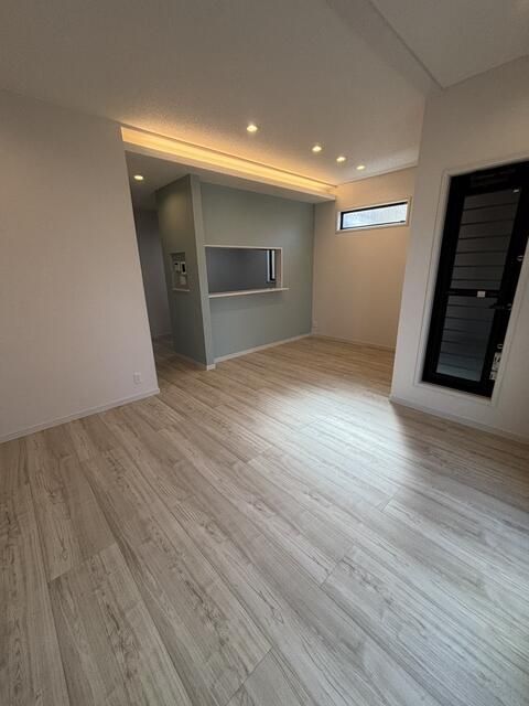 New 3LDK House with Garage, 2min to Yato St, Higashiosaka - Thumbnail 2
