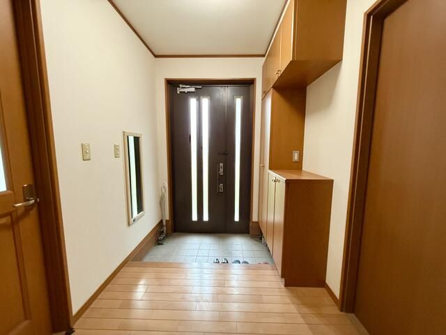 5LDK Detached House on 127 Tsubo Land in Toyokawa, Aichi - Thumbnail 3