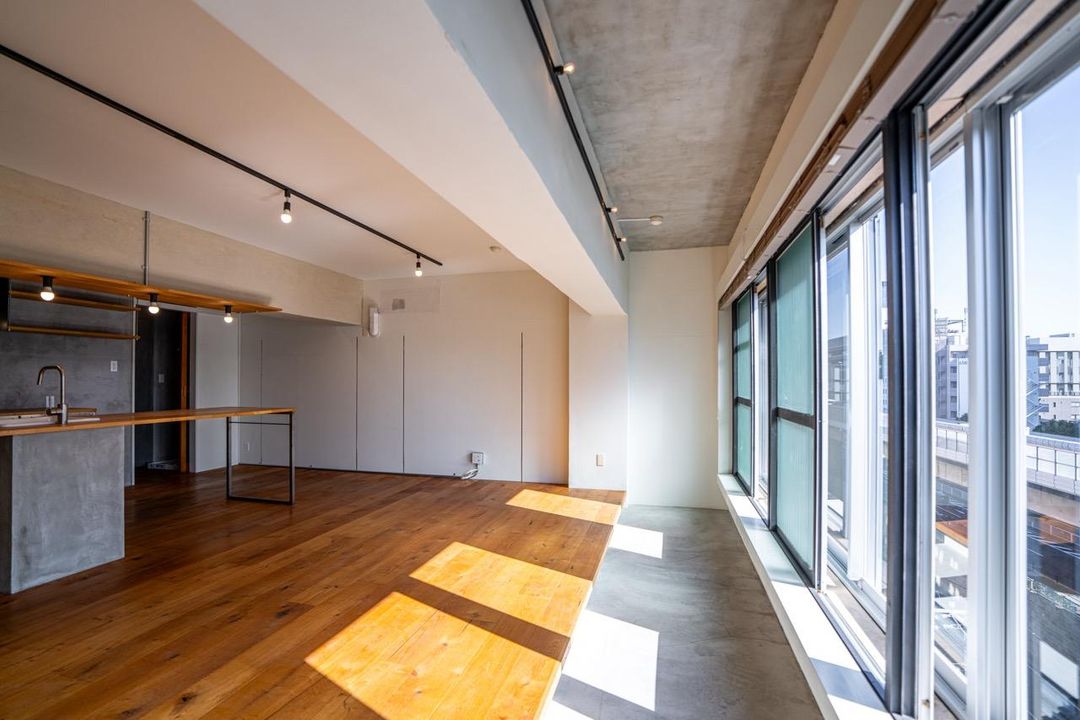 Renovated 1R Apartment for Sale in Bunkyo, Tokyo - Near Edogawabashi - Thumbnail 4