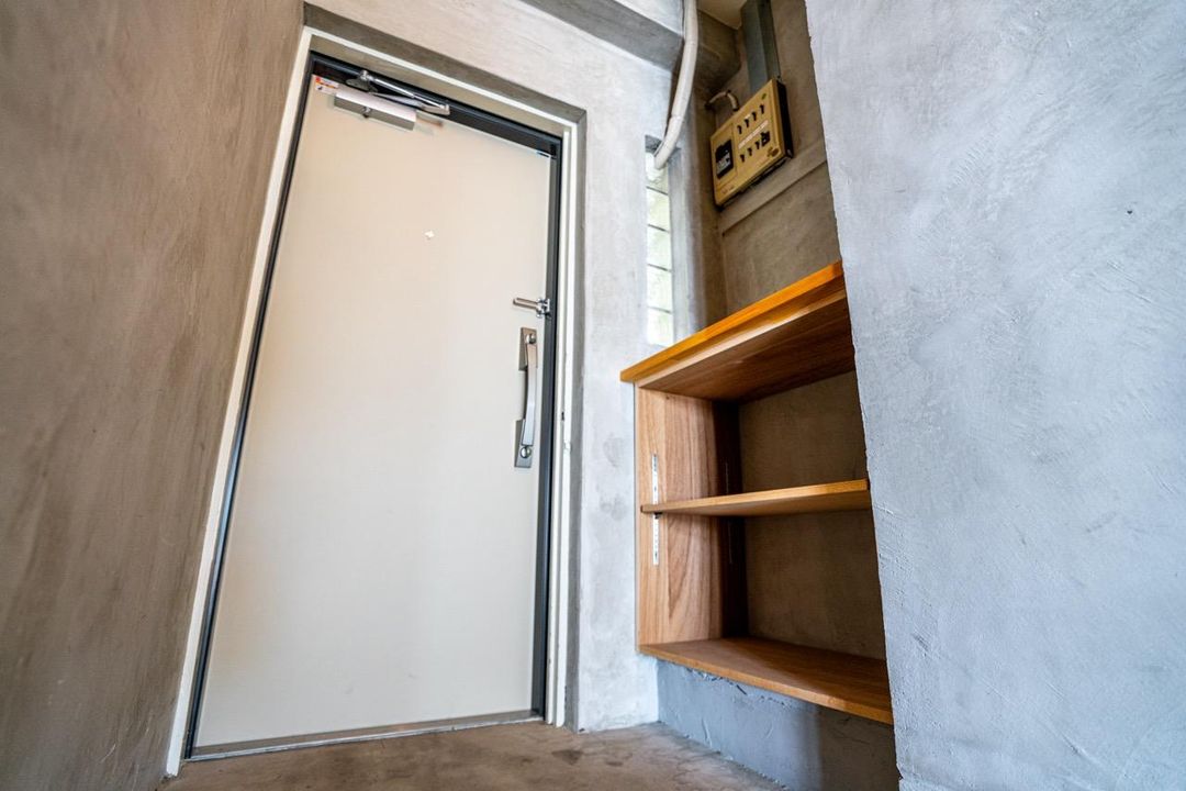 Renovated 1R Apartment for Sale in Bunkyo, Tokyo - Near Edogawabashi - Thumbnail 2