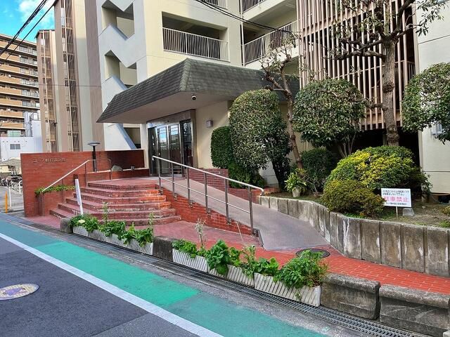Renovated 2LDK Apartment in Morinomiya, Osaka | Near Future Station - Thumbnail 3