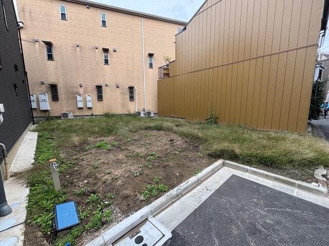 Land for Sale in Adachi, Tokyo - 4 Min Walk to Kita-Senju Station - Thumbnail 2