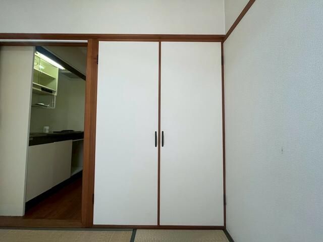1R Apartment for Rent in Himeji, Hyogo - 20,000 Yen - Thumbnail 4