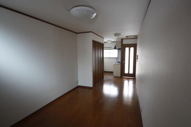 1K Terrace House for Rent in Toyonaka, Osaka - No Deposit - Thumbnail 4