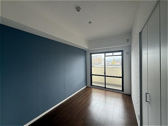4LDK Apartment for Sale in Izumisano, Osaka - Auto-lock, Triple Balcony - Thumbnail 2