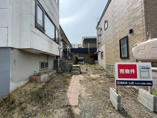 5LDK Detached House for Sale in Sapporo's Toyohira Ward - Thumbnail 4