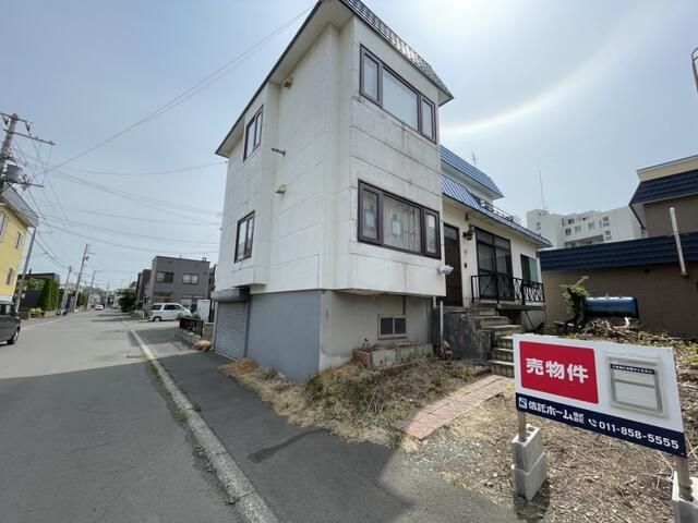 5LDK Detached House for Sale in Sapporo's Toyohira Ward - Thumbnail 3