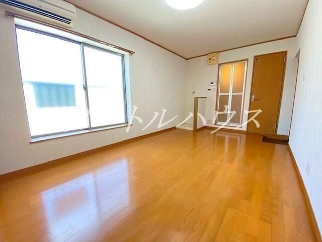 1R Apartment for Rent near Shijonawate Station, Daito, Osaka - Thumbnail 4