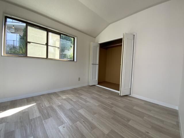 2DK Detached House for Sale Near Komyoji Station, Yokohama - Thumbnail 3