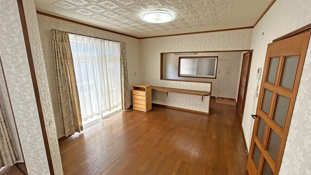 Detached House for Sale in Matsuyama - 156 sqm, 2-Story, 1LDK + 2 Independent 2DK Units - Thumbnail 4